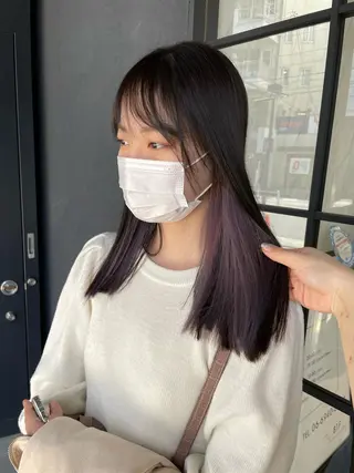 ミディアム カラー akane .のヘアスタイル
