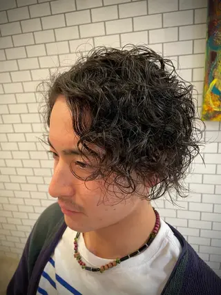 ミディアム パーマ メンズ 石鳶 勝のヘアスタイル