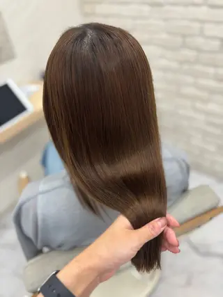 セミロング カラー パーマ 成瀬 千佳のヘアスタイル