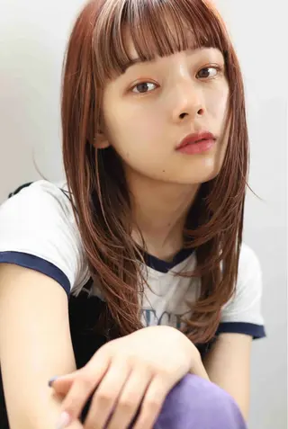 セミロング カラー ROKKAN motoのヘアスタイル