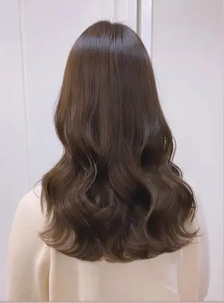 セミロング カラー ヘアアレンジ 柔らか垢抜けｶﾗｰと ｶｯﾄ🫧ASUKAのヘアスタイル