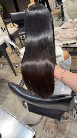 ロング lutia池袋 momoka⠀のヘアスタイル