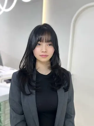 ロング GAGA AMIKAのヘアスタイル