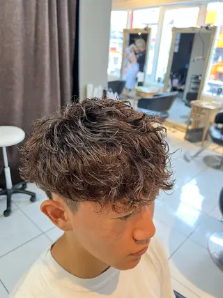 パーマ メンズ パーマ特化美容師 茂木広幸のヘアスタイル