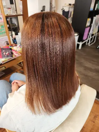セミロング 岩瀬 未来のヘアスタイル