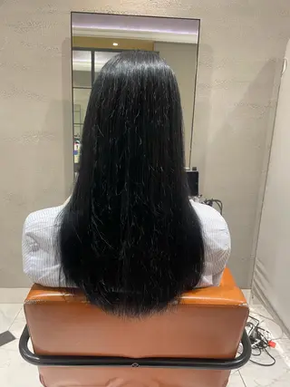 ロング 頭から整える美容師 松田のヘアスタイル