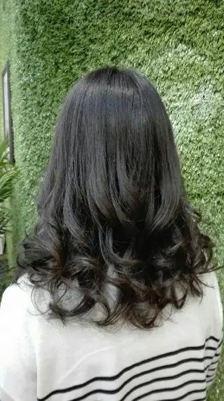 セミロング カラー パーマ ヘアアレンジ メンズ キッズ ネイル マツエク・マツパ MEGUMI megumiのヘアスタイル