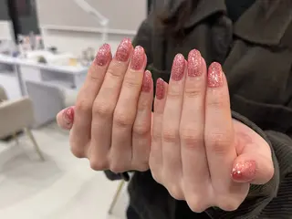 ネイル NAO🐰🎀 ちゅるん⌇パラジェルのネイルデザイン