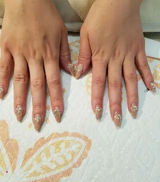 ネイル ＪＥＷＥＬ ＮＡＩＬのネイルデザイン