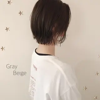 ショート カラー 市川 千夏のヘアスタイル