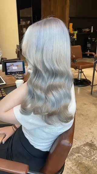 カラー 顔まわりの神様✨ 透明感カラー藤嶋秀幸のヘアスタイル