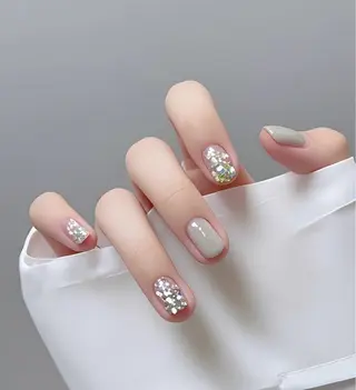 ネイル 高木 維麗絲のネイルデザイン