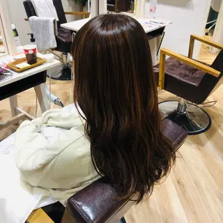 ロング 伊東 彩花のヘアスタイル