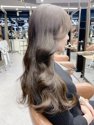ロング カラー ヘアアレンジ 心斎橋🤍韓国風🤍 Mamiのヘアスタイル
