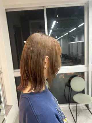 セミロング カラー MOE🌙 博多ハイトーンのヘアスタイル