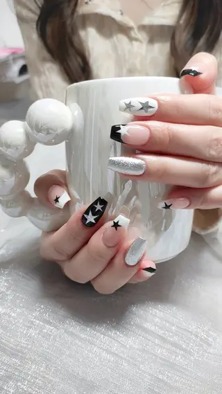 ネイル &ME ネイルサロンのネイルデザイン