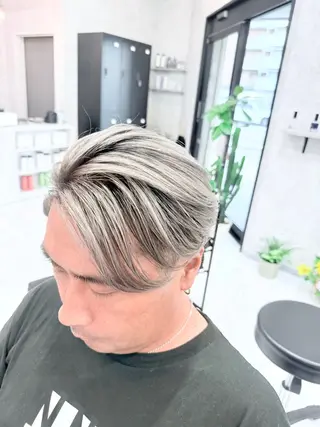 ショート カラー メンズ 🌈派手髪ハイトーン 🌈鈴木亮太🌈のヘアスタイル