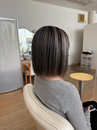 カラー 山本 瑠華のヘアスタイル