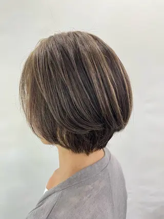 ショート カラー 【北千住】🌈韓国風 レイヤー✨小顔カットのヘアスタイル