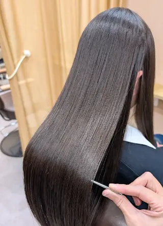 ロング パーマ mood 髪質改善 ダブルカラーのヘアスタイル