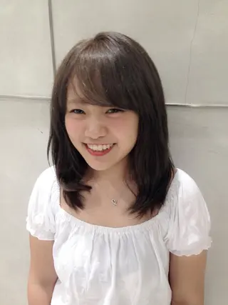 ミディアム カラー 片山千晴✨ツヤ髪カラ ー✨レイヤーカット✨のヘアスタイル