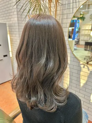 セミロング カラー 石井 佑樹のヘアスタイル