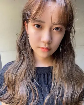 セミロング カラー パーマ ヘアアレンジ キッズ ネイル マツエク・マツパ 🫧umu.🫧韓国 /レイヤー/ハッシュのヘアスタイル