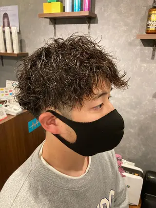 ショート パーマ UNCHEL所属・橋本 和弥のヘアスタイル