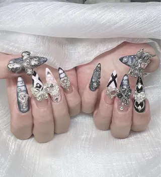 ネイル Lee Nailsのネイルデザイン