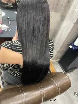 ロング ブリーチ縮毛矯正 LAFFYuiのヘアスタイル