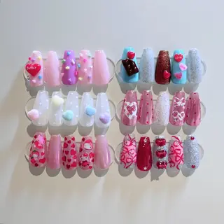 ネイル RIEKO🍒 ワンホン♡推しネイルのネイルデザイン