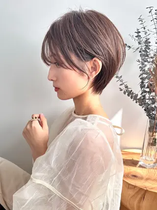 ショート レイヤー/ショート/ 山見陽のヘアスタイル