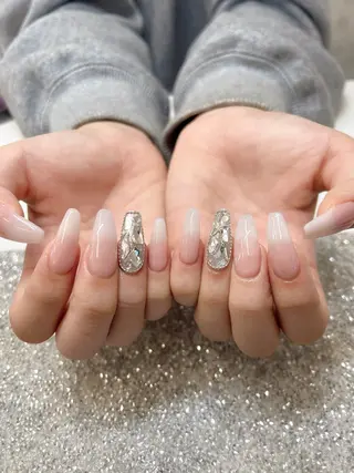 ネイル ガレンドウ 白澤 愛子のネイルデザイン