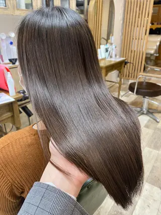 セミロング 髪質改善✨ 角谷　勇のヘアスタイル