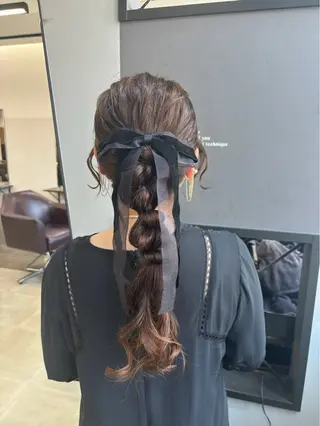 セミロング 赤みなしオリーブ ハイトーン×レイヤーのヘアスタイル