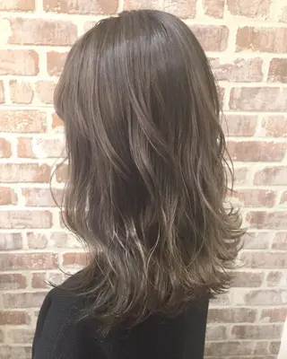 セミロング くせ毛×ショート 上岡勇祐のヘアスタイル