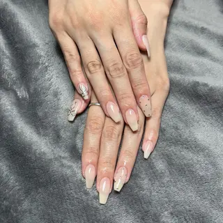 ネイル Chiharu 💫のネイルデザイン