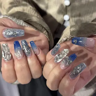 セミロング Kei 個性派ネイルのネイルデザイン