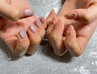 ネイル VIERU 🌈🎀💖のネイルデザイン