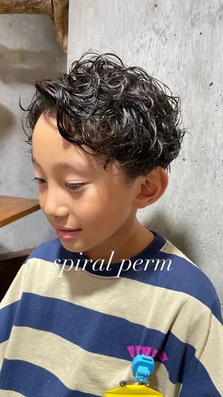 パーマ メンズ 横山 亮太のヘアスタイル