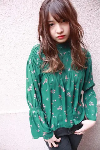 ミディアム カラー パーマ tuuli トゥーリのヘアスタイル
