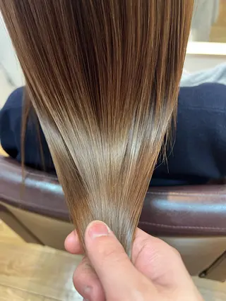 ミディアム カラー 堀井 凌平のヘアスタイル