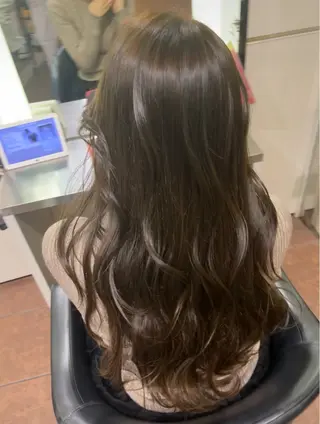 ロング カラー 山田 知佳のヘアスタイル