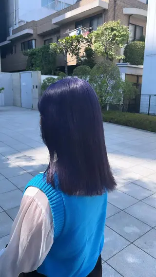 セミロング カラー ヘアアレンジ 🩶【推しハイトーン 】yuzu🩶のヘアスタイル