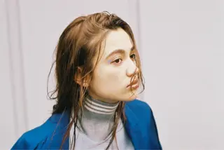 カラー pole/apartment所属・💓パーマ，💗 レイヤーカットのヘアスタイル