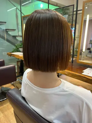 ミディアム パーマ 透明感カラー/ 髪質改善/レイヤーのヘアスタイル