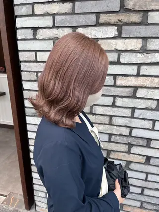 セミロング カラー 渡邊 唯のヘアスタイル