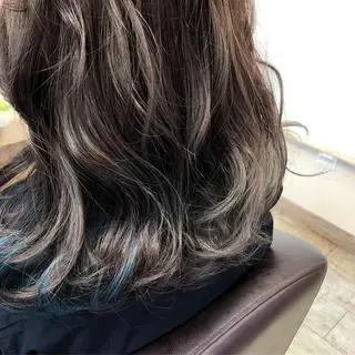 ロング カラー コグチ ヒカルのヘアスタイル