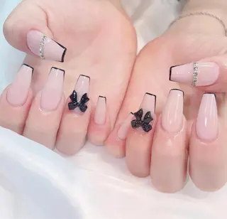 ネイル She   Nail所属・ISA_ BELLAのネイルデザイン