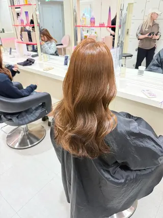 ロング モテ髪ハイトーン🫧 serina🎀池袋のヘアスタイル